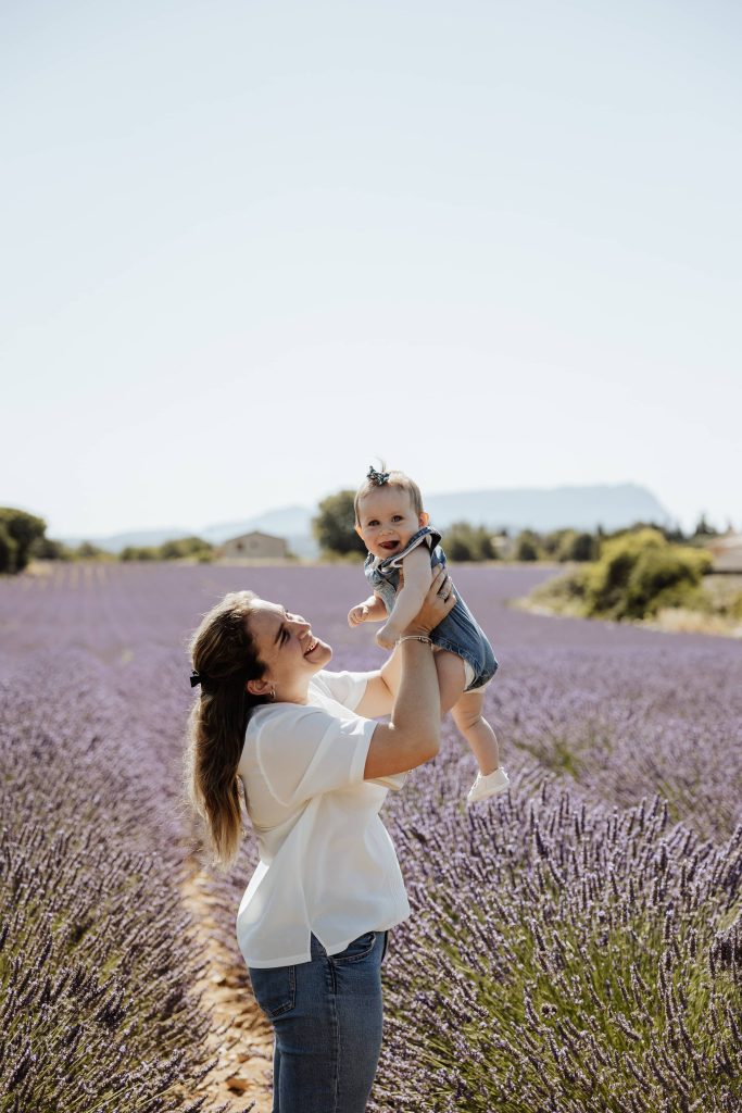 shooting mère et fille dans les lavandes