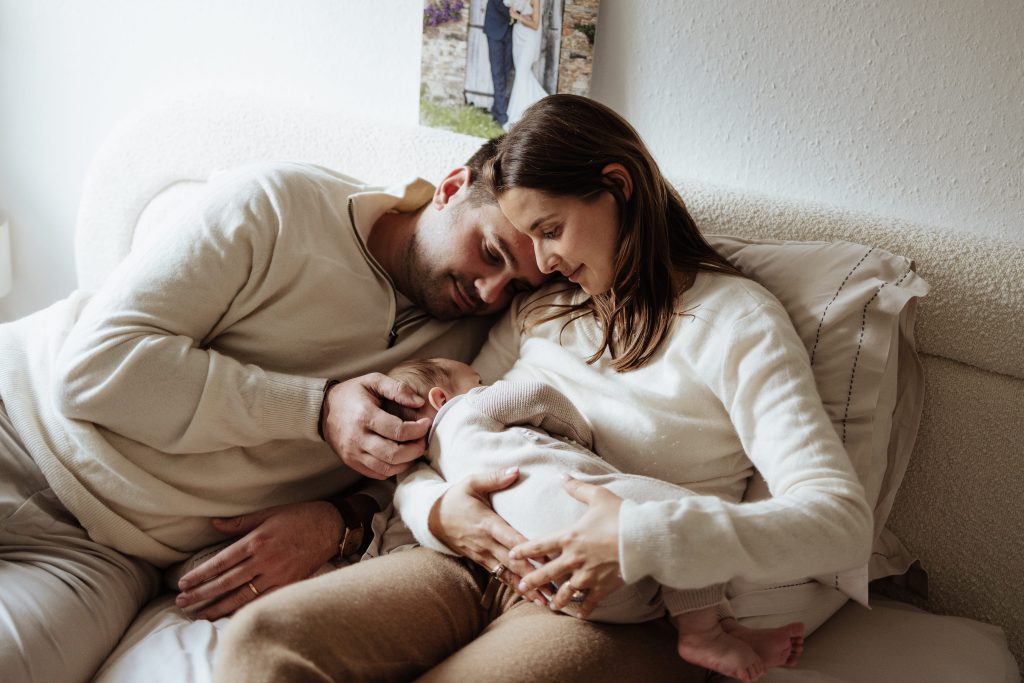 photos nouveau né allaitement